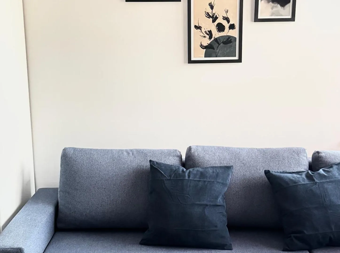 Top 1 Krakow Center Near Riverside With Parking Apartment