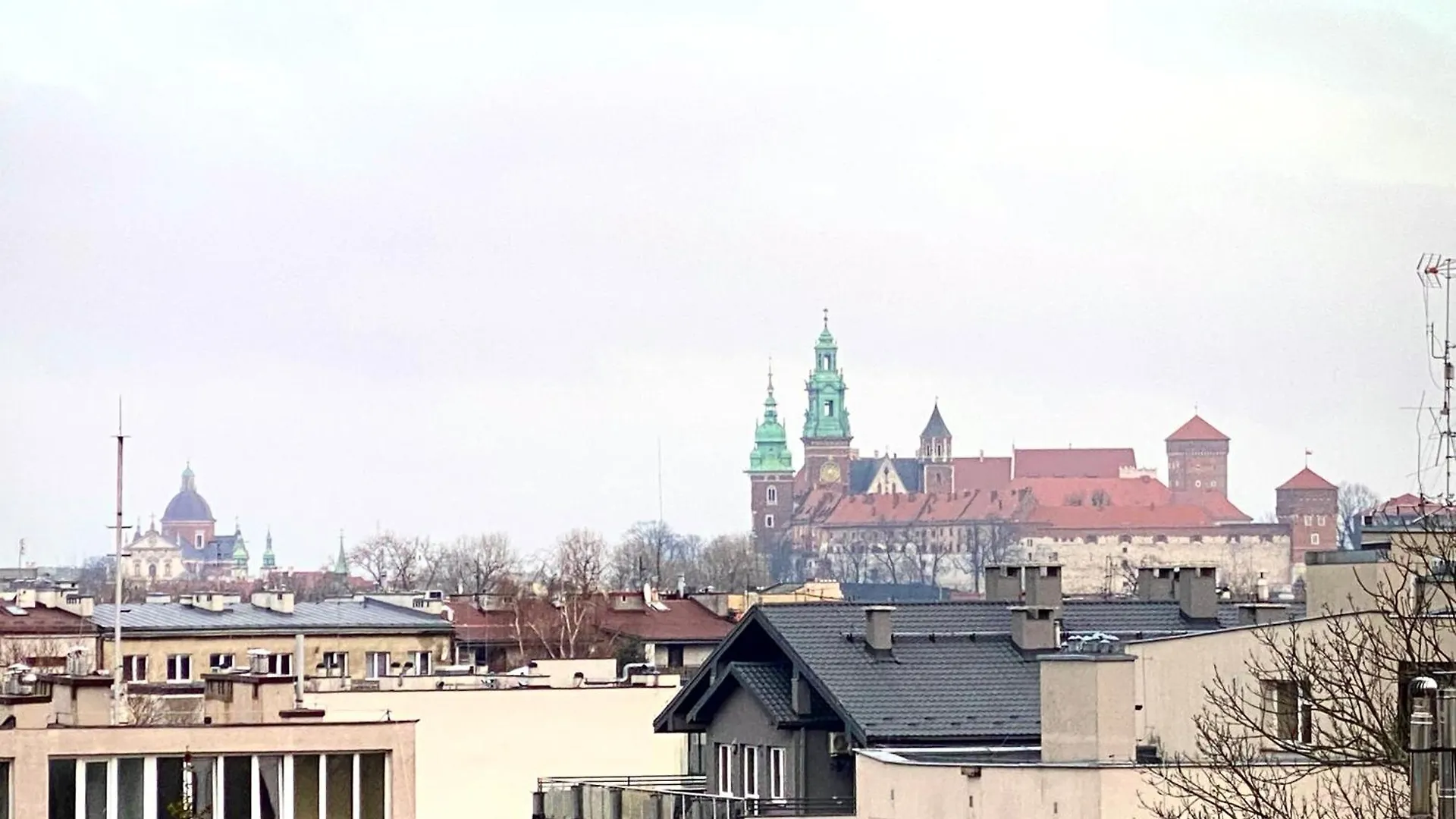Top 1 Krakow Center Near Riverside With Parking Apartment Poland