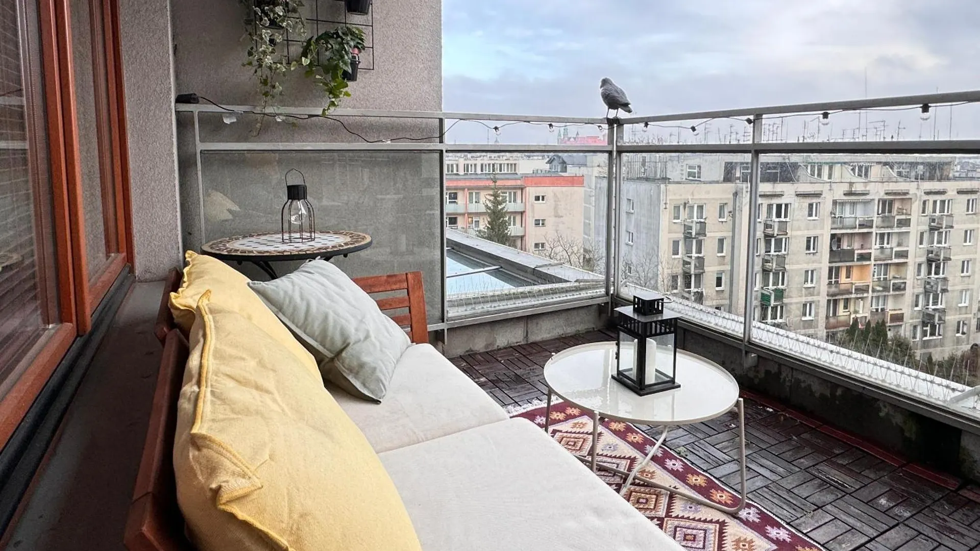 Top 1 Krakow Center Near Riverside With Parking Apartment